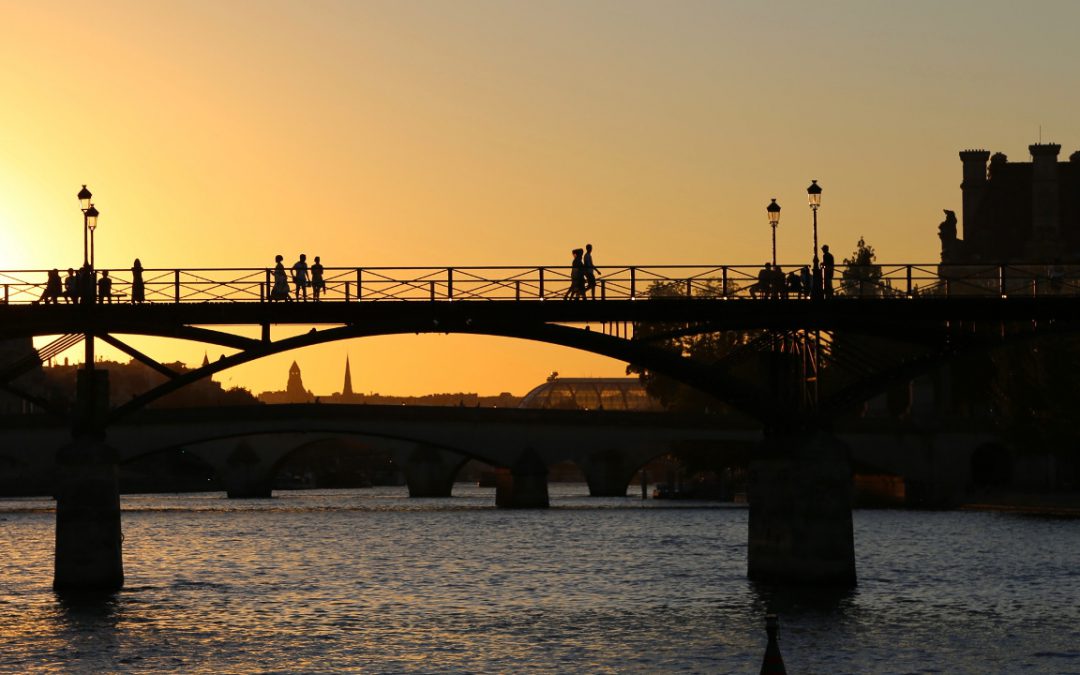 couché de soleil au pont des Arts Paris